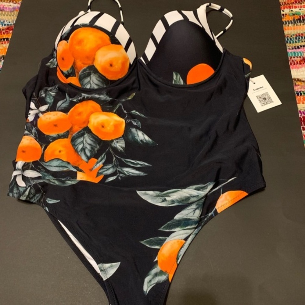 RE-POSH NWT Peachy One-Piece Swimsuit